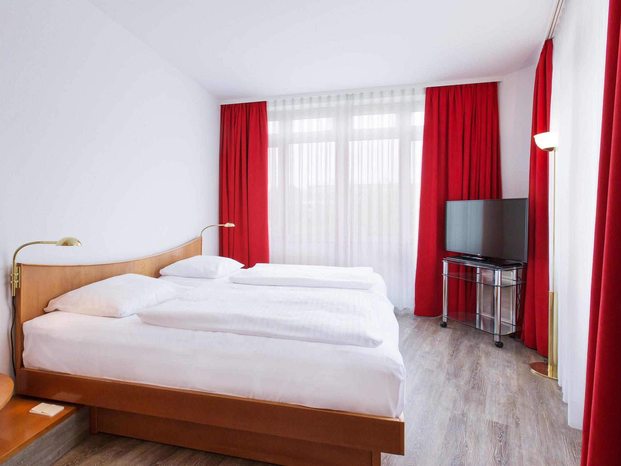Dormero Hotel Dresden Airport Экстерьер фото