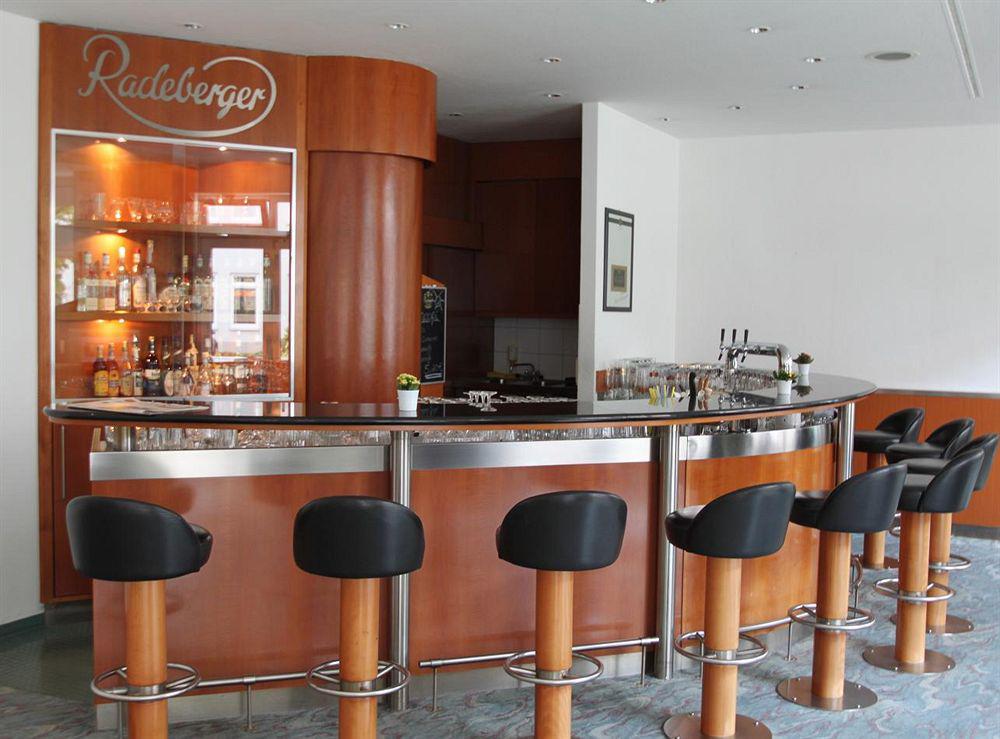 Dormero Hotel Dresden Airport Ресторан фото
